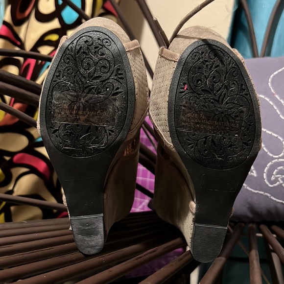 Faux Suede Perforated Peep-Toe Wedge Bootie size 7 1/2 - Picture 7 of 7